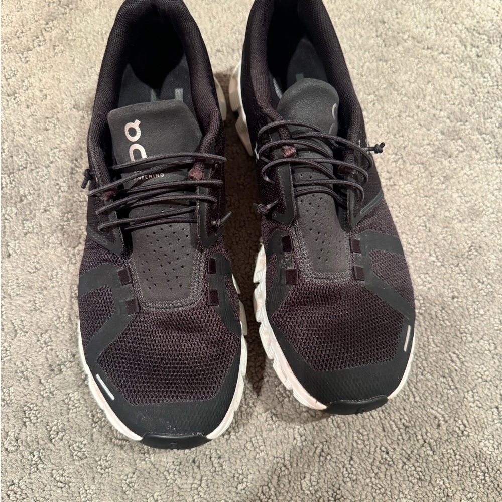 On Running Men's Black and White Athletic Shoes